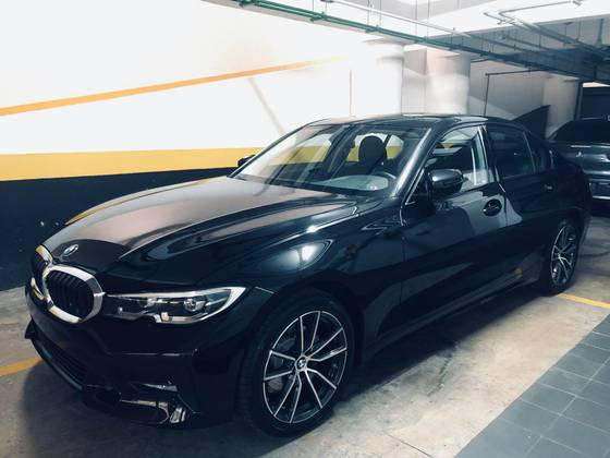 BMW 320i 2.0 16V TURBO GASOLINA SPORT AUTOMÁTICO BMW 320i 2.0 16V TURBO GASOLINA SPORT AUTOMÁTICO